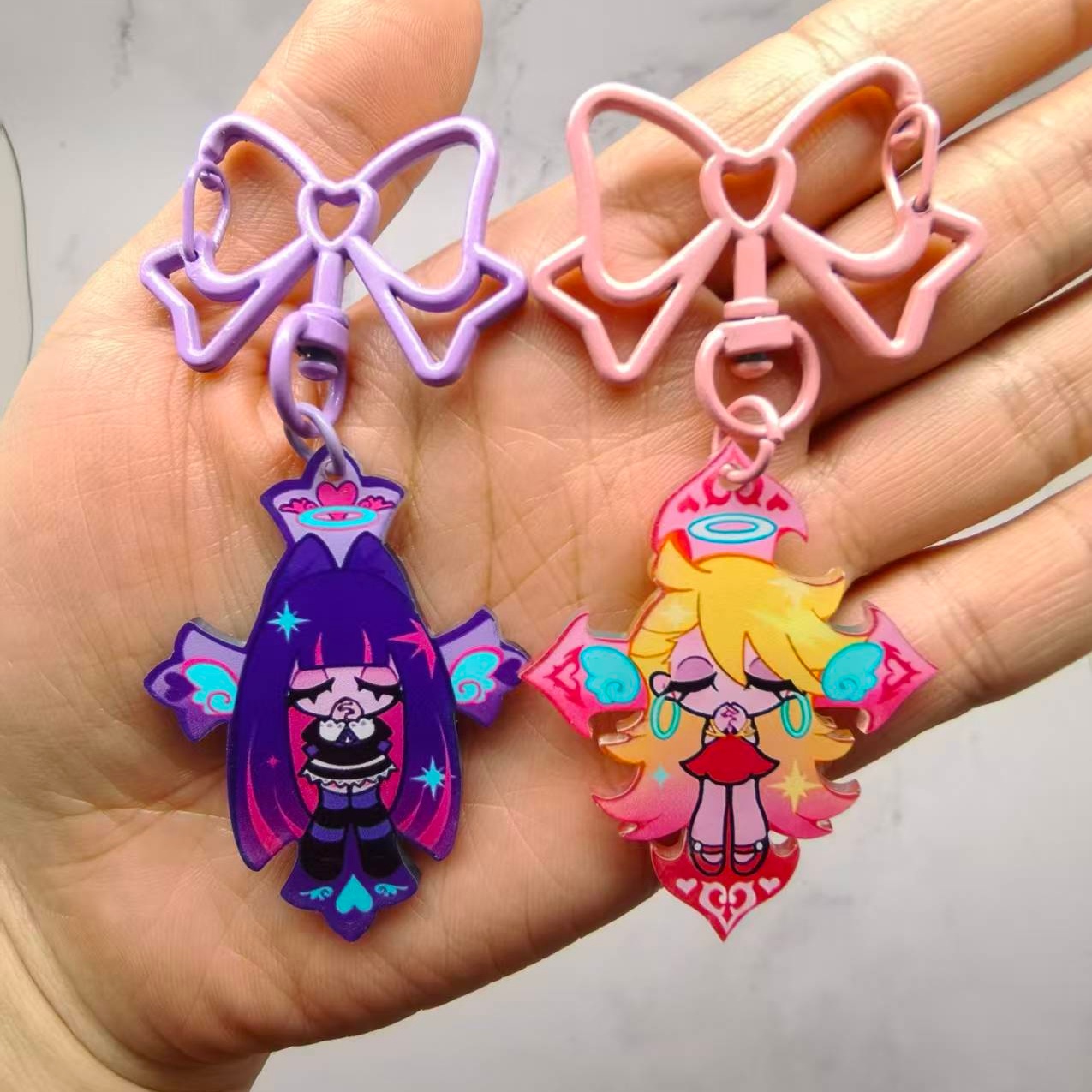 Christmas Stocking Hanging - アニメパンティ & ストッキング with ガーターベルトちょう結びキーチェーンかわいいフィギュアアクリルキーホルダーバックパックペンダントファンのためのクリスマスギフト