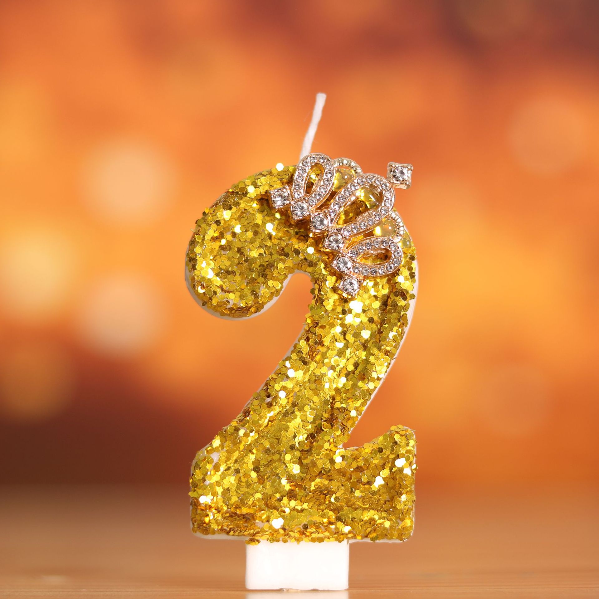 デジタルバースデーケーキゴールドクラウン立体ゴールドラージキ - Holiday Candle Set のレビューと価格