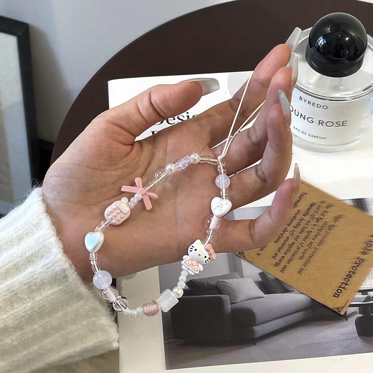 インス風可愛いハローキティ紛失防止ビーズ付きスマホストラップ - Ribbon Bow Gift のレビューと価格