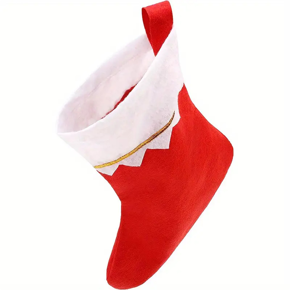 クリスマスのお祝いの吊り下げられた赤いフェルトのストッキング - Christmas Stocking Hanging のレビューと価格